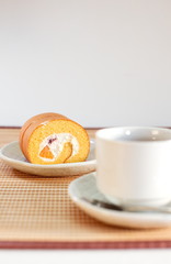 Roll cake