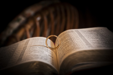 Valori morali e simboli familiari