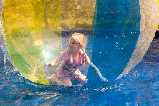 child in the zorb