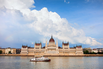 Obraz premium Budapest Parliament Building