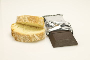 Cioccolato e fette di pane
