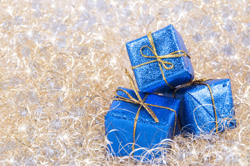 Blaue Weihnachtspäckchen