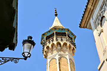 Fototapeta na wymiar Minaret Médina Tunis