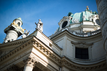 Fototapeta na wymiar St. Charles' Church (Karlskirche) in Vienna