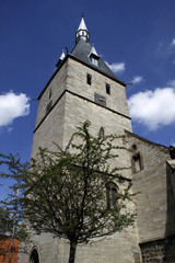 Fototapeta na wymiar Pfarrkirche Sankt Nikolaus in Nieheim