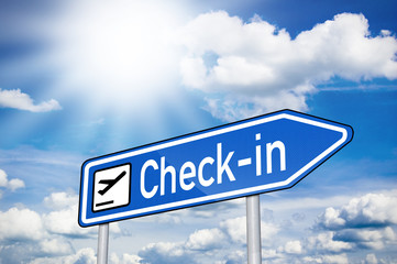 Wegweiser in Blau mit Sonne und Check-in