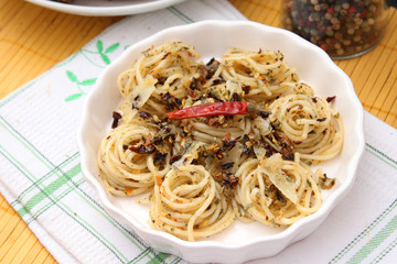 Nudeln mit Pesto