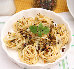 Nudeln mit Pesto