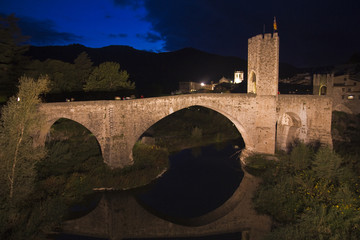 Puente de Besalu