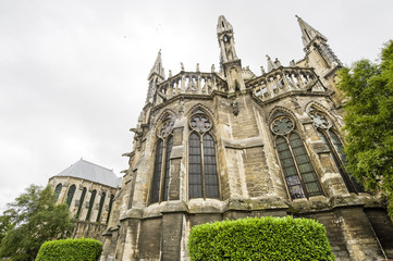 Fototapeta na wymiar Katedra w Reims - Na zewnątrz