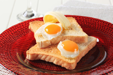 Fried eggs and toast