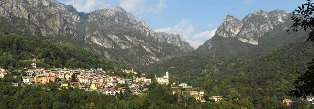 I villaggi di Purla e Dasio in Valsolda, Italia