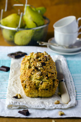 Cake with pear and chocolate