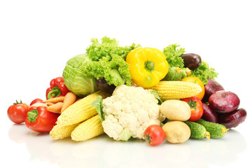 Fototapeta na wymiar Fresh vegetables isolated on white