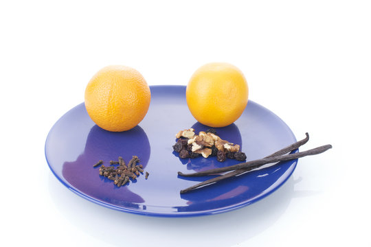 Vanilla sticks and oranges