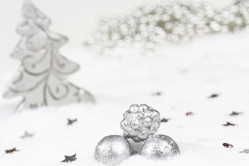 Weihnachten in weiß und silber