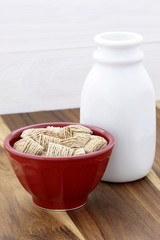 healthy wheat cereal breakfast