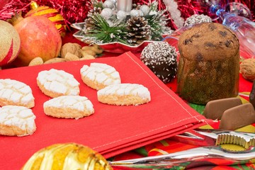 ricciarelli e dolciumi di Natale