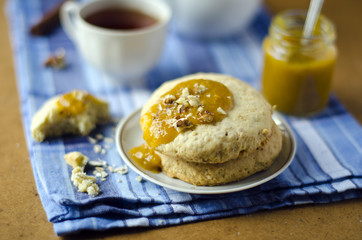 Biscuits with oat flakes