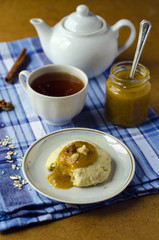 Shortbread cookies with jam