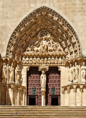 Porta da catedral de Burgos