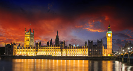 Sunset Colors over Big Ben and House of Parliament - London