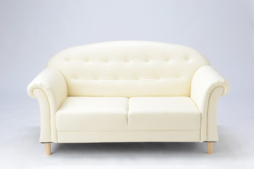白色のソファ