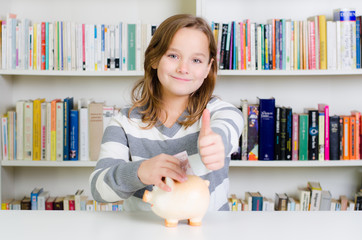 schüler wirf geld in die klassenkasse