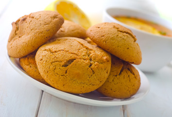 Sweet cookies with fresh tea