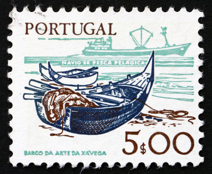 Postage stamp Portugal 1978 Fishing Bark and modern Ship