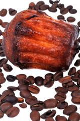 Cannelé au café
