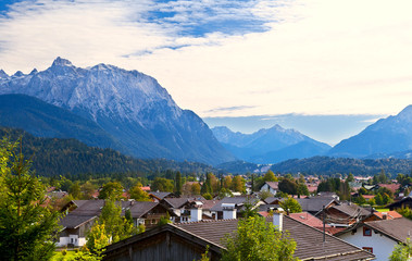 Fototapeta na wymiar Wallgau w Alpach Bawarskich