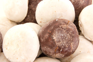 Closeup of some pfeffernuesse