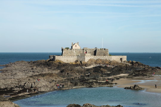 Fort National devant Saint-Malo