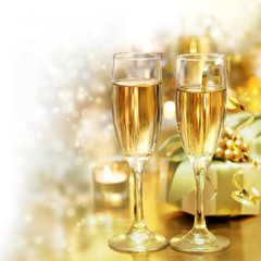 Shining Champagne Glasses (celebration)
