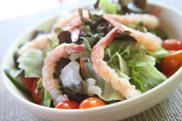 salad with shrimp