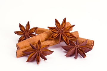 Zimtstangen mit Sternanis