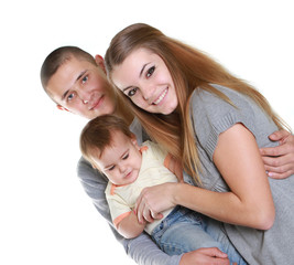 Fototapeta na wymiar Młoda szczęśliwa rodzina z dzieckiem, portret studio, samodzielnie na wh