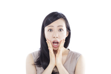 驚く女性