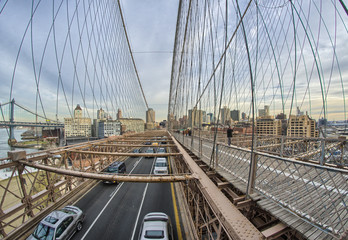 Fototapeta na wymiar Magnificient struktura Brooklyn Bridge - New York City