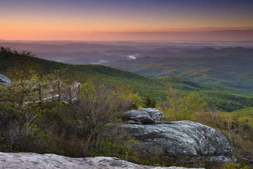 Fototapeta na wymiar Rough Ridge overlook just off the Blue Ridge Parkway in NOrth Carolina at sunrise