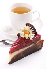 Cheesecake with raspberry jam and jasmine tea