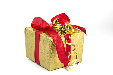 Geschenkpaket mit roter Schleife