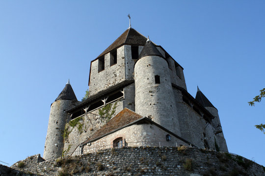 Tour C&eacute;sar de Provins