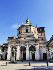 Fototapeta na wymiar Bazylika San Lorenzo, Mediolan, Lombardia, Włochy