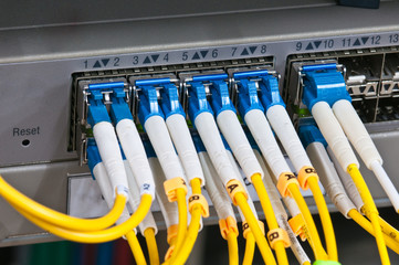 data transfer by optical fiber