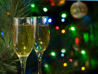 Two glasses of champagne