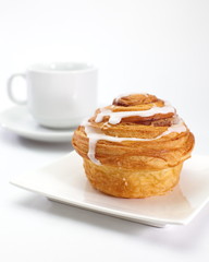 Cinnamon roll bread