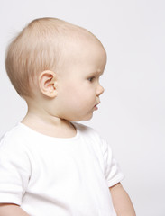 niemowle z profilu - obrazy, fototapety, plakaty