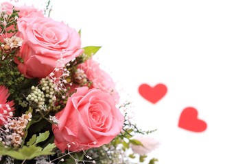 ピンクのバラとハート